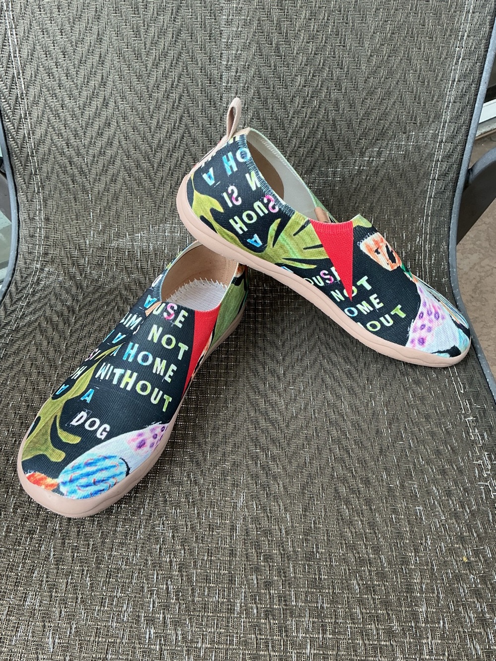UIN Chihuahua TOLEDO Slip-On Graphic
Loafers